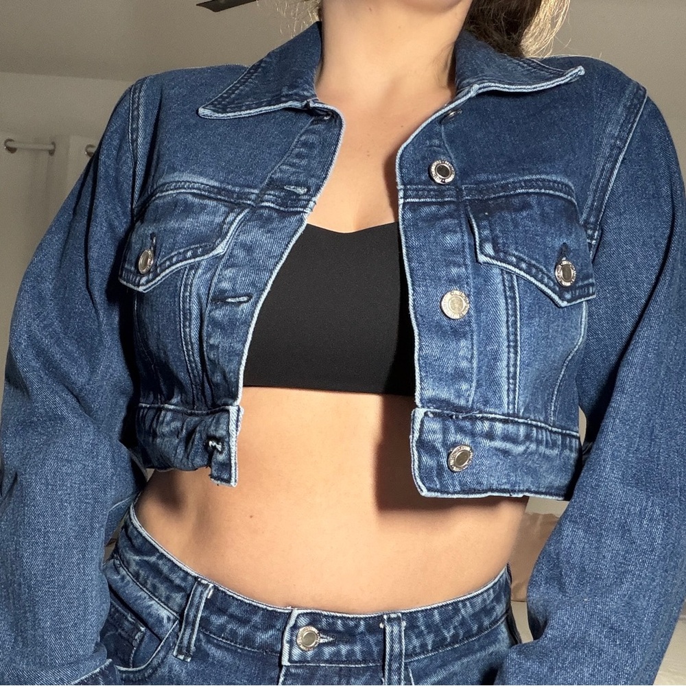 PrettyLittleThing Mid Blue Wash Denim Jacket